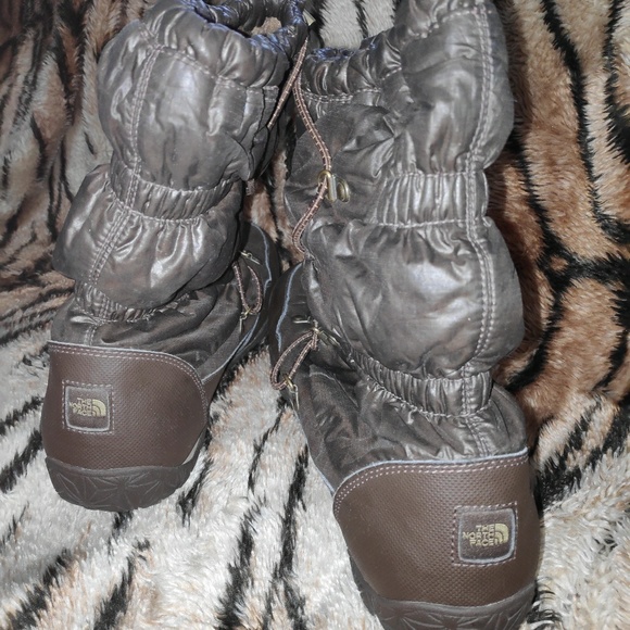 North Face boots 11 - Picture 2 of 8